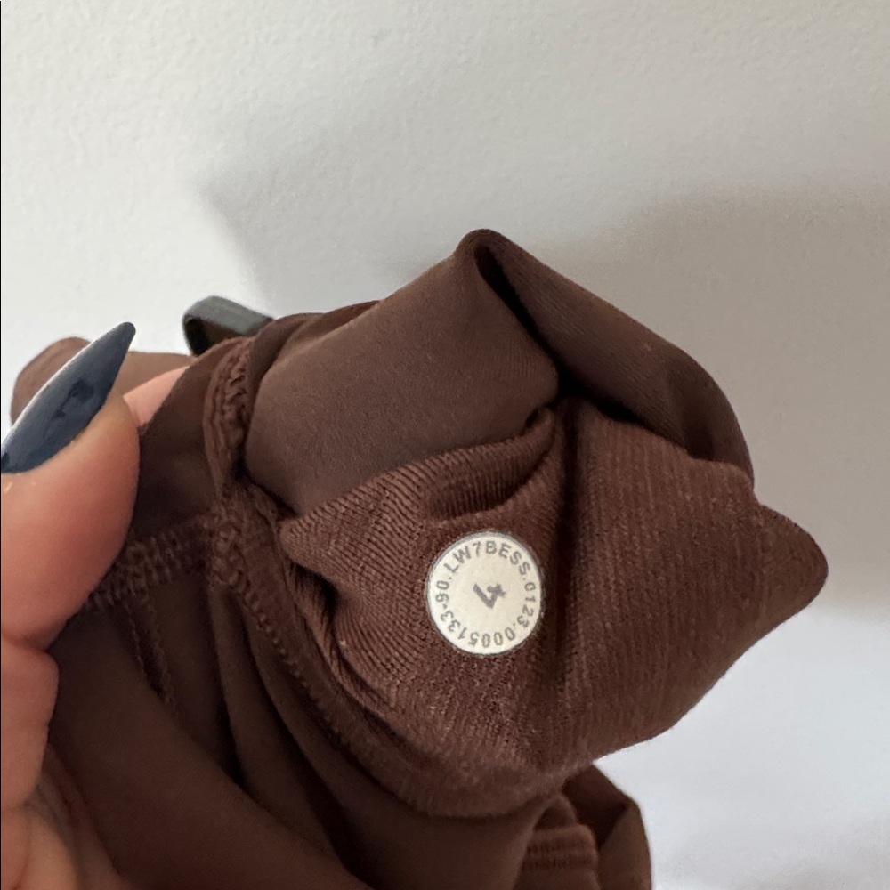 Lululemon Wunder Train Java Brown Biker Shorts Si… - image 4